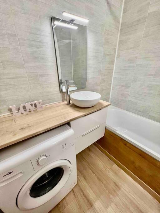 Le Genevois - Parking Gratuit Apartment Annemasse Ngoại thất bức ảnh